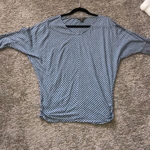Tommy Bahama M dolman sleeve top